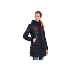 Desigual Damska 18Wwew67 Flash Navy 18Wwew67 5000 Jacket (Rozmiar 42). Niebieskie kurtki damskie marki Desigual, bez wzorów, bez kaptura. W wyprzedaży za 462,00 zł.