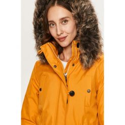 Only - Kurtka. Czerwone kurtki damskie ONLY, s, bez wzorów, z poliesteru, długie. Za 259,90 zł.