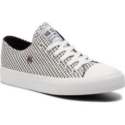 Trampki BIG STAR - DD274035 White. Białe półbuty damskie marki BIG STAR, bez wzorów, z gumy, bez zapięcia. Za 109,00 zł.