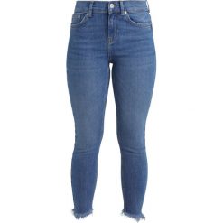 Jeansy damskie: Vero Moda Petite VMSEVEN Jeans Skinny Fit medium blue denim