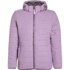 Mikkline DUVET GIRLS JACKET Kurtka zimowa violet. Fioletowe kurtki dziewczęce marki mikk-line, na zimę, z poliesteru. Za 169,00 zł.
