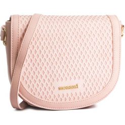 Torebka MONNARI - BAG2750-026 Pink. Różowe listonoszki damskie marki Monnari, ze skóry ekologicznej. W wyprzedaży za 179,00 zł.