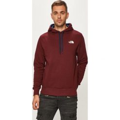 The North Face - Bluza. Czerwone bluzy męskie m, z nadrukiem, z bawełny, z kapturem. W wyprzedaży za 239,90 zł.