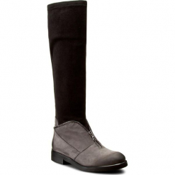 Kozaki CARINII - B3624 G65-E17-000-B42. Czarne buty zimowe damskie Carinii, z materiału, na obcasie. W wyprzedaży za 309,00 zł.