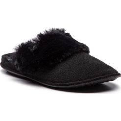Kapcie CROCS - Classic Luxe Slipper 205394 Black. Czarne klapki damskie Crocs, bez wzorów, z tworzywa sztucznego, bez obcasa. W wyprzedaży za 159,00 zł.