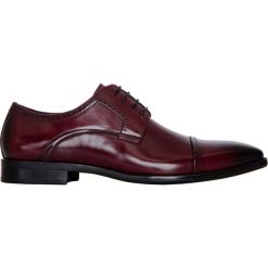 Buty BUAN000140. Czerwone buty wizytowe męskie Giacomo Conti, ze skóry, bez zapięcia. Za 499,00 zł.