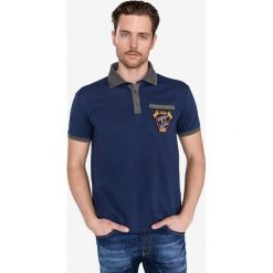 Trussardi Jeans Polo Koszulka Niebieski. Niebieskie podkoszulki męskie Trussardi Jeans, xxl, z aplikacjami, z bawełny, polo, bez rękawów. Za 352,95 zł.