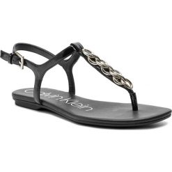 Sandały CALVIN KLEIN - Silva E8915 Black. Czarne klapki damskie Calvin Klein, bez wzorów, ze skóry ekologicznej, bez obcasa, na obcasie. W wyprzedaży za 419,00 zł.