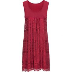 Sukienka shirtowa bonprix ciemnoczerwony. Czerwone sukienki damskie bonprix, w koronkowe wzory, z koronki, bez kołnierzyka, bez rękawów. Za 109,99 zł.