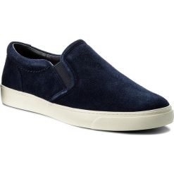Tenisówki CLARKS - Glove Puppet 261312634 Navy Suede. Niebieskie półbuty damskie Clarks, bez wzorów, z zamszu, bez zapięcia. W wyprzedaży za 179,00 zł.