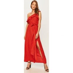 Billabong - Sukienka x Sincerely Jules. Czerwone sukienki damskie Billabong, na co dzień, s, w grochy, z bawełny, casualowe, z asymetrycznym kołnierzem, bez rękawów, maxi, asymetryczne. Za 389,90 zł.