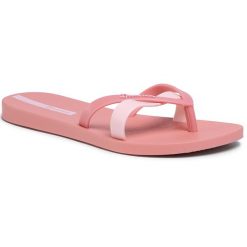 Japonki IPANEMA - Kirei Fem 81805 Pink/Pink 20197. Różowe klapki damskie Ipanema, bez wzorów, z tworzywa sztucznego, bez obcasa. Za 59,99 zł.