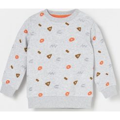 Bluza z miękkim meszkiem od wewnątrz - Jasny szary. Szare bluzy męskie Reserved, m, bez wzorów, bez kołnierzyka, bez rękawów, bez kaptura. W wyprzedaży za 29,99 zł.