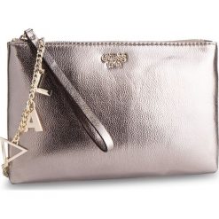 Torebka GUESS - HWVG71 85690 PEWTER. Szare torebki klasyczne damskie Guess, z aplikacjami, ze skóry ekologicznej. Za 369,00 zł.