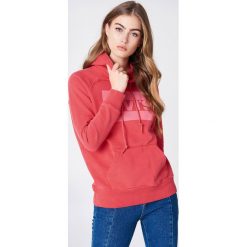 Bluzy damskie: Levi’s Bluza z kapturem Graphic Sportswear – Red