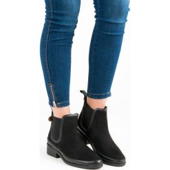 BOTKI SZTYBLETY. Czarne sztyblety damskie marki KYLIE, z jeansu. Za 115,00 zł.