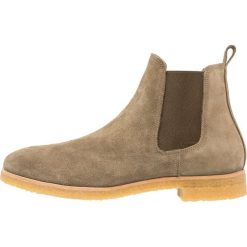 Shoe The Bear GORE Botki green. Zielone botki męskie marki Shoe The Bear, z materiału. W wyprzedaży za 468,30 zł.