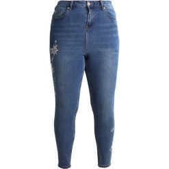 New Look Curves EMBELLISHED FLORAL SKINNY Jeans Skinny Fit mid blue. Niebieskie rurki damskie New Look Curves, z elastanu. Za 209,00 zł.