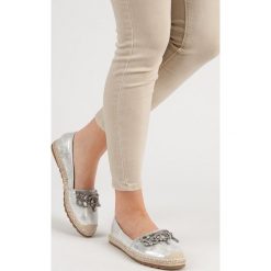 SREBRNE ESPADRYLE Z OZDOBAMI. Szare baleriny damskie Ideal Shoes, bez wzorów, bez obcasa. Za 49,90 zł.