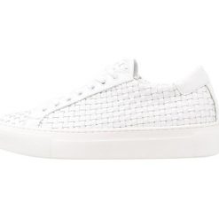 Trampki damskie slip on: Bronx Tenisówki i Trampki white