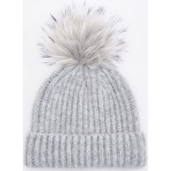 Czapka z pomponem - Jasny szar. Szare czapki damskie Reserved. Za 49,99 zł.