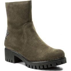 Botki KARINO - 2252/026-F Zielony. Zielone botki damskie skórzane marki Karino, na obcasie. W wyprzedaży za 239,00 zł.