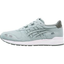 Asics Tiger GELLYTE Tenisówki i Trampki blue surf. Niebieskie trampki męskie Asics Tiger, z weluru. W wyprzedaży za 367,20 zł.