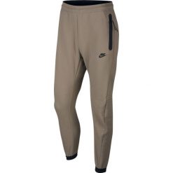 Spodnie Nike NSW Tech Pack Pant Track Woven (928573-285). Spodnie męskie Nike, na co dzień, m, bez wzorów, z poliesteru. Za 239,99 zł.