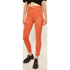 Lee - Jeansy. Pomarańczowe jeansy damskie Lee, l, bez wzorów, z elastanu. Za 329,90 zł.