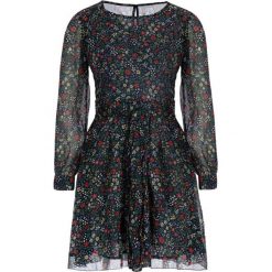 Sukienka letnia Pepe Jeans Candela PL952527. Sukienki damskie Pepe Jeans, na lato, m, bez wzorów, z jeansu, bez kołnierzyka, bez rękawów. W wyprzedaży za 239,00 zł.