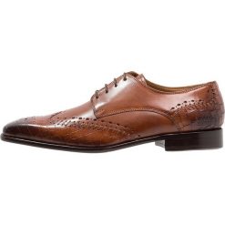Melvin & Hamilton CLARK Oksfordki wood. Pomarańczowe półbuty męskie marki Melvin & Hamilton, bez wzorów, ze skóry, na sznurówki. Za 759,00 zł.