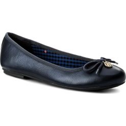 Baleriny damskie lakierowane: Baleriny TOMMY HILFIGER – Basic Metallic Balerina Charm FW0FW02647 Tommy Navy 406