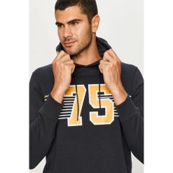 Produkt by Jack & Jones - Bluza. Zielone bluzy męskie PRODUKT by Jack & Jones, s, z nadrukiem, z bawełny, z kapturem, bez rękawów, z kapturem. W wyprzedaży za 99,90 zł.