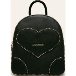 Love Moschino - Plecak. Czarne plecaki damskie Love Moschino, z aplikacjami, ze skóry, eleganckie. W wyprzedaży za 679,90 zł.