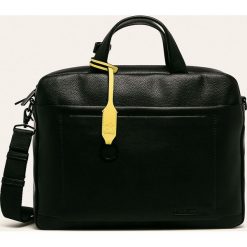 Calvin Klein - Torba. Czarne torby męskie skórzane Calvin Klein, w paski, ze skóry ekologicznej, na ramię, małe. Za 699,90 zł.