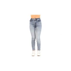 Jeansy slim fit Calvin Klein Jeans J20J208286. Niebieskie jeansy damskie relaxed fit Calvin Klein Jeans. Za 433,74 zł.