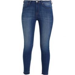 Lee SCARLETT HIGH Jeans Skinny Fit worn out misfit. Niebieskie jeansy damskie marki Lee, z bawełny. W wyprzedaży za 287,10 zł.