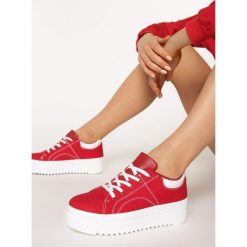 Czerwone Trampki Adkins. Czerwone trampki i tenisówki damskie Born2be, bez wzorów, z jeansu, przed kostkę, na sznurówki. Za 79,99 zł.