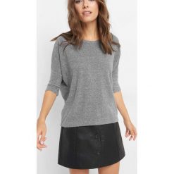 Koszulka basic oversize. Szare t-shirty damskie Orsay, s, z dzianiny, z dekoltem w łódkę. Za 49,99 zł.