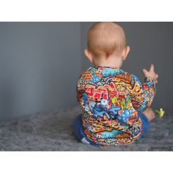 Bluza niemowlęca GRAFITTI. Szare bluzy niemowlęce marki Pakamera, z nadrukiem, z dresówki. Za 75,00 zł.