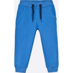 Name it - Spodnie dziecięce 92-122 cm. Niebieskie spodnie chłopięce marki Name it, z bawełny. W wyprzedaży za 39,90 zł.