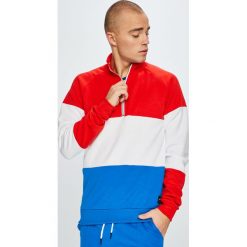 Only & Sons - Bluza. Czerwone bluzy męskie Only & Sons, s, z nadrukiem, z bawełny, z kapturem, bez rękawów, bez kaptura. W wyprzedaży za 79,90 zł.