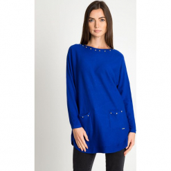 Kobaltowy sweter z kieszeniami na przodzie QUIOSQUE. Niebieskie bez kategorii QUIOSQUE, z jeansu, z dekoltem na plecach. Za 159,99 zł.