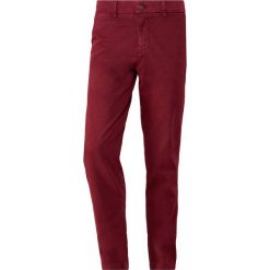 7 for all mankind Chinosy red. Czerwone chinosy męskie marki 7 for all mankind, m, z elastanu. Za 929,00 zł.