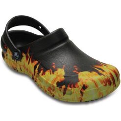 Crocs Buty Bistro Graphic Clog Black 37.5. Czarne klapki męskie Crocs, bez wzorów. W wyprzedaży za 169,00 zł.