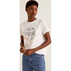 Mango - Top. Białe bluzki damskie marki Mango, m, z aplikacjami, z bawełny, casualowe, z okrągłym kołnierzem, z krótkim rękawem. Za 69,90 zł.