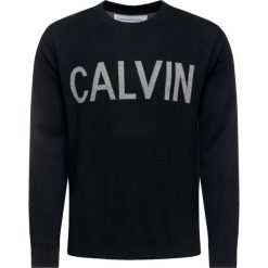 Sweter Calvin Klein Jeans Calvin J30J313161. Czarne swetry męskie Calvin Klein Jeans, s, bez wzorów, z elastanu, klasyczne, z klasycznym kołnierzykiem, bez kaptura. W wyprzedaży za 259,00 zł.