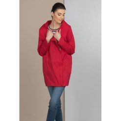 Płaszcz z gniecionego materiału. Płaszcze damskie Monnari, na wiosnę, bez wzorów, długie. Za 179,50 zł.