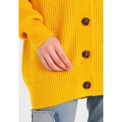 Kardigany damskie: Gina Tricot CARRIE CARDIGAN Kardigan golden rod
