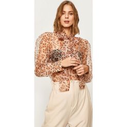 Glamorous - Bluzka. Pomarańczowe bluzki damskie Glamorous, s, z poliesteru, casualowe. W wyprzedaży za 169,90 zł.
